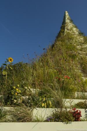 Documenta14_LivingPyramid_Web03(1)