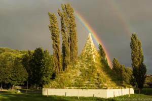 LivingPyramid_Rainbow_Web_03